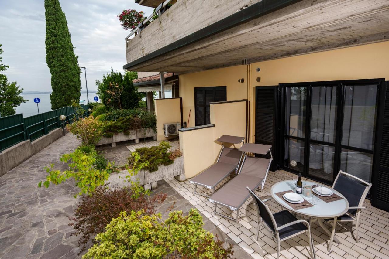 Lake Apartment Primea Sirmione Luaran gambar