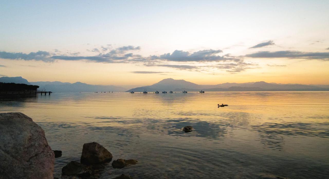 Lake Apartment Primea Sirmione Luaran gambar