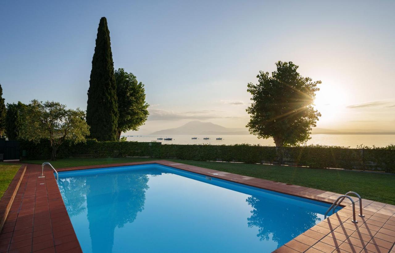 Lake Apartment Primea Sirmione Luaran gambar